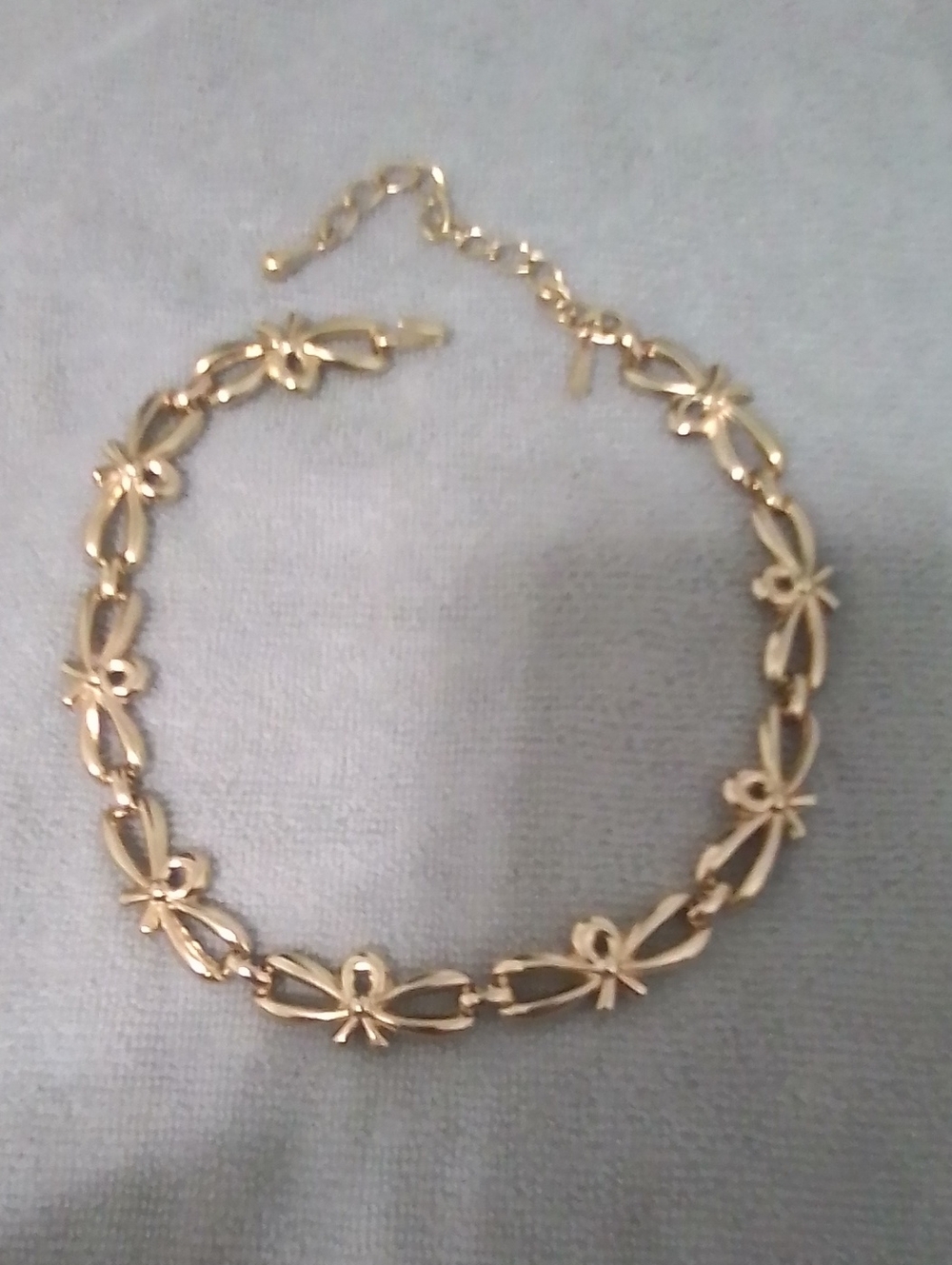 Vintage Monet Gold Tone Delicate Bows Links Choker. Statement Piece